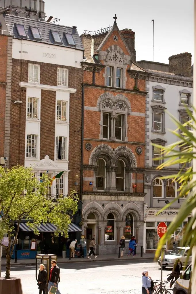 Irlandia - Dublin - indywidualny kurs j. angielskiego Adult Family CES - wiek 16+